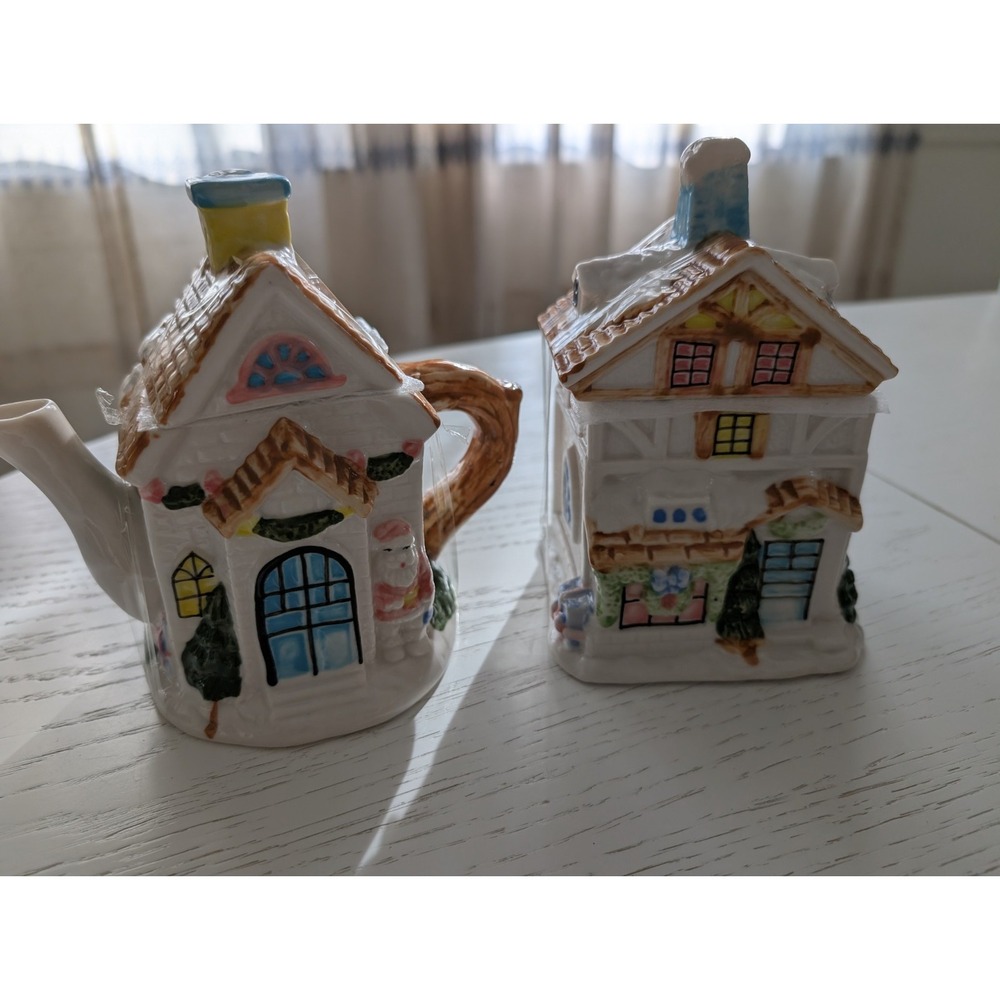 Houston Harvest Santa Claus Cottage Ceramic Teapot And Sugar Bowl